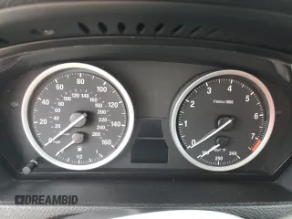 2012 BMW X6 50i z VIN 5UXFG8C53CL590367, wystawiony jako Copart lot #86650664 z przebiegiem Nie podano mil oraz Szkoda całkowita • Salvage title. Historia ofert i sprzedaży dostępna na DreamBid. Obrazek 9.