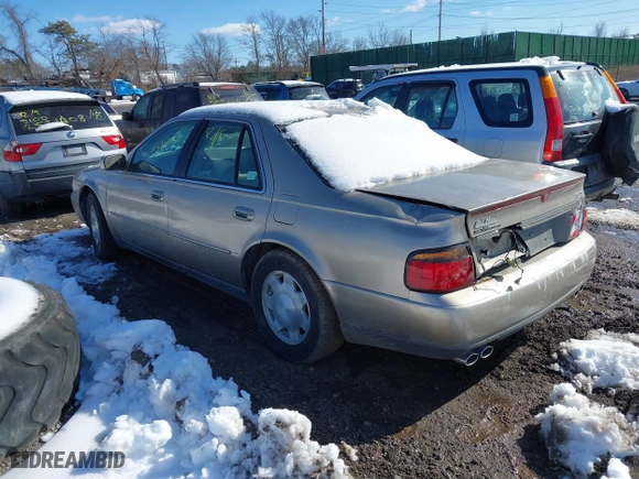 2001 Cadillac Seville Luxury SLS w/Monochrome Pkg with VIN 1G6KS54YX1U103892, listed as a IAAI auction lot 41550499 with 999,999 mi miles. Bid and sale history available at carsss.com. Image 3.