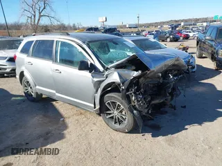 2019 Dodge Journey SE with VIN 3C4PDCBB6KT738488, listed as a IAAI auction lot 41330395 with Not Provided miles and . Bid and sale history available at DreamBid. Image 1.