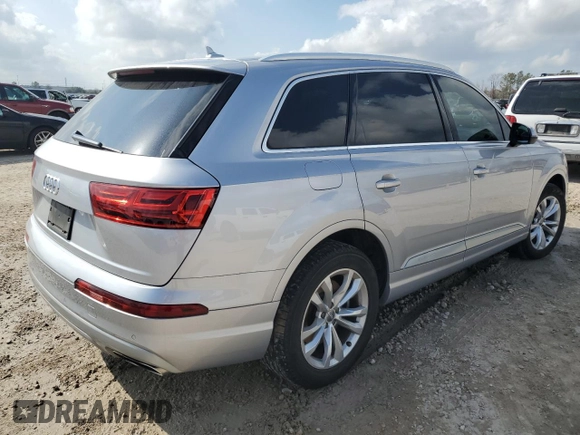 2019 Audi Q7 Premium with VIN WA1AAAF78KD020109, listed as a Copart auction lot 44381715 with 68,361 mi miles and Salvage title. Bid and sale history available at DreamBid. Image 3.