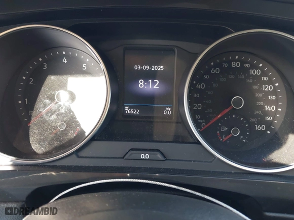 2019 Volkswagen Tiguan S with VIN 3VV0B7AX1KM059932, listed as a IAAI auction lot 41757859 with 76,522 mi miles. Bid and sale history available at carsss.com. Image 7.