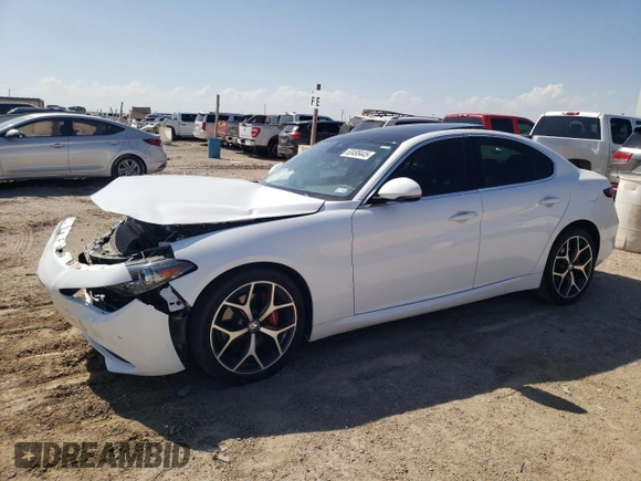 2021 Alfa Romeo Giulia Ti z VIN ZARFANBN0M7642850, wystawiony jako Copart lot #53498445 z przebiegiem Nie podano mil oraz Szkoda całkowita • Salvage title. Historia ofert i sprzedaży dostępna na DreamBid. Obrazek 1.