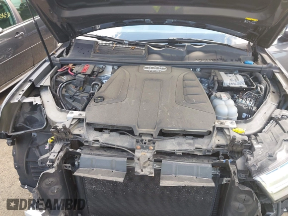2018 Audi Q7 Premium Plus z VIN WA1LHAF73JD033319, wystawiony jako IAAI lot #42491771 z przebiegiem 96 082 mil mil oraz . Historia ofert i sprzedaży dostępna na DreamBid. Obrazek 10.