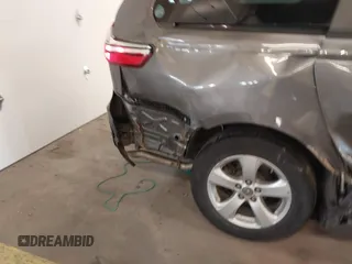 2018 Toyota Sienna LE Auto Access Seat with VIN 5TDKZ3DC4JS903738, listed as a IAAI auction lot 41688581 with 42,511 mi miles. Bid and sale history available at carsss.com. Image 6.