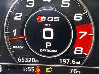 2018 Audi SQ5 Premium Plus z VIN WA1A4AFY0J2062719, wystawiony jako IAAI lot #42200681 z przebiegiem 65 320 mil mil oraz . Historia ofert i sprzedaży dostępna na DreamBid. Obrazek 15.
