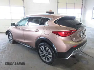 2017 Infiniti QX30 Luxury z VIN SJKCH5CR6HA023217, wystawiony jako Copart lot #78500384 z przebiegiem 62 281 mil mil oraz Czysty tytuł • Clean title. Historia ofert i sprzedaży dostępna na DreamBid. Obrazek 4.