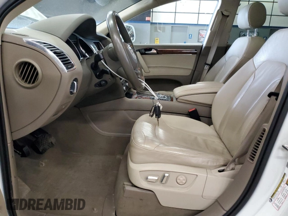 2015 Audi Q7 Premium Plus z VIN WA1LGAFE2FD002409, wystawiony jako Copart lot #54202165 z przebiegiem 195 752 mil mil oraz Czysty tytuł • Clean title. Historia ofert i sprzedaży dostępna na DreamBid. Obrazek 7.