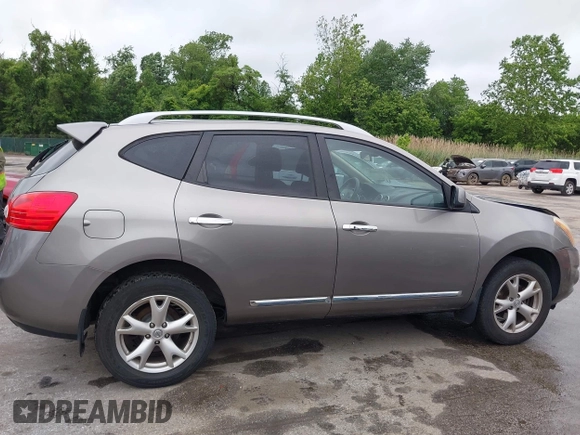 2011 Nissan Rogue SV z VIN JN8AS5MV9BW684553, wystawiony jako IAAI lot #42310408 z przebiegiem 130 954 mil mil oraz . Historia ofert i sprzedaży dostępna na DreamBid. Obrazek 13.