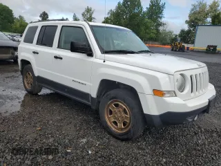 2016 Jeep Patriot Sport SE z VIN 1C4NJPBAXGD789861, wystawiony jako Copart lot #56783865 z przebiegiem 99 988 mil mil oraz Czysty tytuł • Clean title. Historia ofert i sprzedaży dostępna na DreamBid. Obrazek 4.