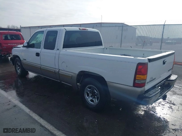 2002 Chevrolet Silverado 1500 LS with VIN 2GCEC19V621159260, listed as a IAAI auction lot 41138845 with 123,493 mi miles. Bid and sale history available at carsss.com. Image 3.