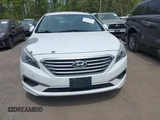 2017 Hyundai Sonata 2.4L z VIN 5NPE24AF8HH552970, wystawiony jako IAAI lot #42075452 z przebiegiem 116 714 mil mil oraz . Historia ofert i sprzedaży dostępna na DreamBid. Obrazek 11.