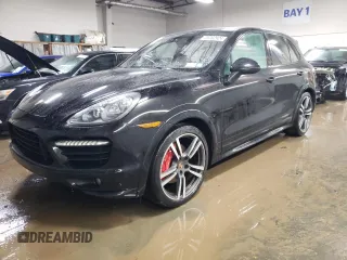 2014 Porsche Cayenne GTS z VIN WP1AD2A22ELA70561, wystawiony jako Copart lot #79702924 z przebiegiem 119 882 mil mil oraz Szkoda całkowita • Salvage title. Historia ofert i sprzedaży dostępna na DreamBid. Obrazek 1.