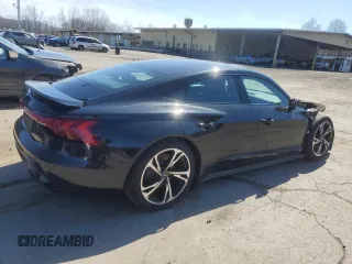 2023 Audi e-tron GT Premium Plus z VIN WAUCJBFW9P7000711, wystawiony jako Copart lot #47349234 z przebiegiem 4714 mil mil oraz . Historia ofert i sprzedaży dostępna na DreamBid. Obrazek 3.