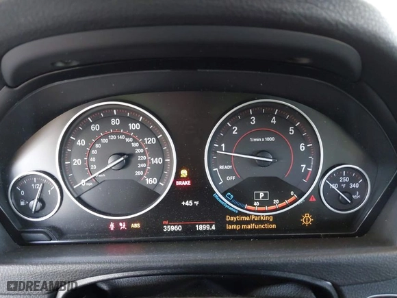 2018 BMW 3 Series 330i xDrive with VIN WBA8D9G56JNU70886, listed as a IAAI auction lot 41752477 with 35,960 mi miles. Bid and sale history available at carsss.com. Image 7.