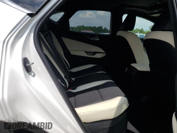 2024 Lexus NX 350h z VIN 2T2AKCEZ3RC029028, wystawiony jako Copart lot #64159074 z przebiegiem 3 694 mil mil oraz Szkoda całkowita • Salvage title. Historia ofert i sprzedaży dostępna na DreamBid. Obrazek 11.