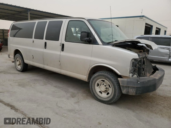 2008 Chevrolet Express Passenger with VIN 1GAHG39KX81194703, listed as a Copart auction lot 48727715 with 116,074 mi miles and Salvage title. Bid and sale history available at DreamBid. Image 4.