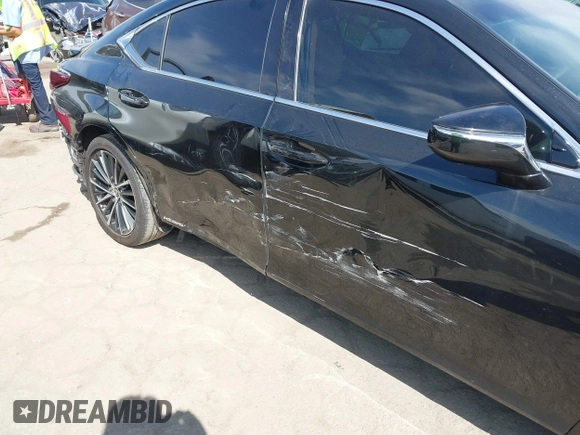 2022 Lexus ES 300h with VIN 58ADA1C18NU025337, listed as a IAAI auction lot 41755196 with 118,413 mi miles and . Bid and sale history available at DreamBid. Image 6.