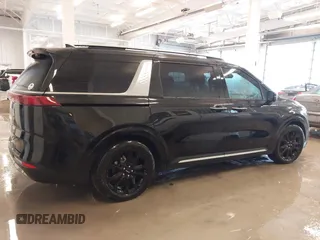 2024 Kia Carnival SX Prestige with VIN KNDNE5H39R6423849, listed as a IAAI auction lot 41586526 with 17,545 mi miles and . Bid and sale history available at DreamBid. Image 13.