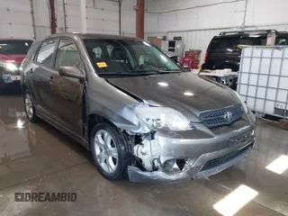 2007 Toyota Matrix STD z VIN 2T1KR32E17C670889, wystawiony jako IAAI lot #41549607 z przebiegiem 215 738 mil mil oraz . Historia ofert i sprzedaży dostępna na DreamBid. Obrazek 1.