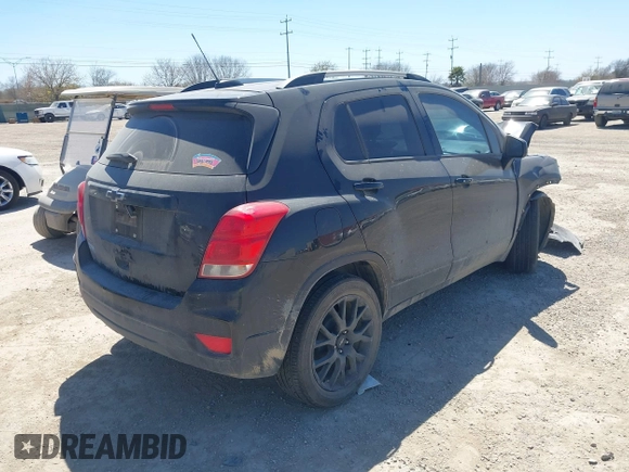 2022 Chevrolet Trax LT with VIN KL7CJLSM9NB516913, listed as a IAAI auction lot 41747827 with 103,121 mi miles. Bid and sale history available at carsss.com. Image 4.