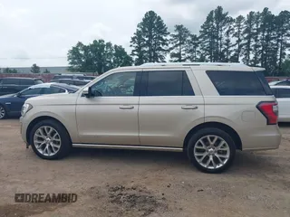 2018 Ford Expedition Platinum with VIN 1FMJU1MT6JEA33748, listed as a IAAI auction lot 42144346 with 188,585 mi miles. Bid and sale history available at carsss.com. Image 14.