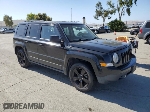 2014 Jeep Patriot Altitude with VIN 1C4NJPBA3ED758528, listed as a Copart auction lot 58076435 with 252,479 mi miles and Clean title. Bid and sale history available at DreamBid. Image 4.