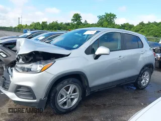2021 Chevrolet Trax LS z VIN KL7CJKSB2MB316589, wystawiony jako IAAI lot #42203347 z przebiegiem 77 105 mil mil oraz . Historia ofert i sprzedaży dostępna na DreamBid. Obrazek 14.