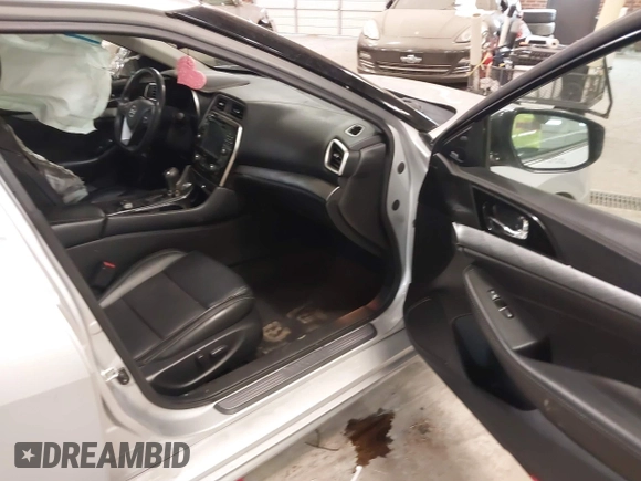 2018 Nissan Maxima SV with VIN 1N4AA6APXJC367526, listed as a IAAI auction lot 41427841 with 113,533 mi miles and . Bid and sale history available at DreamBid. Image 5.