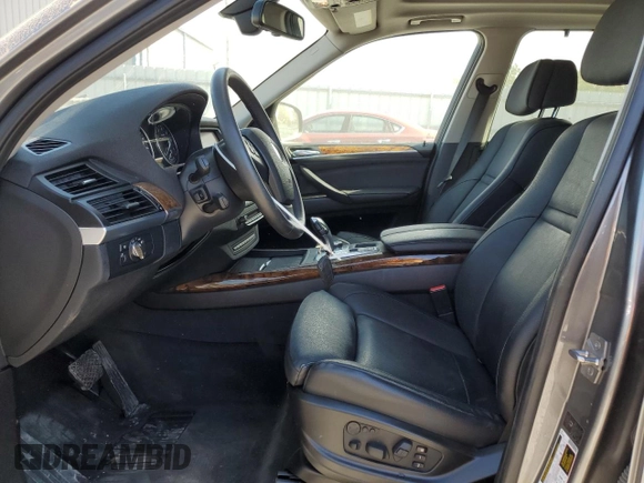 2011 BMW X5 35i z VIN 5UXZV4C50BL743135, wystawiony jako Copart lot #75401064 z przebiegiem 100 446 mil mil oraz Szkoda całkowita • Salvage title. Historia ofert i sprzedaży dostępna na DreamBid. Obrazek 7.