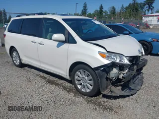 2015 Toyota Sienna Limited с VIN 5TDDK3DC6FS114592, выставлен на аукционе IAAI как лот 42369139 с пробегом 134 436 миль миль и . История ставок и продаж доступна на DreamBid. Изображение 1.