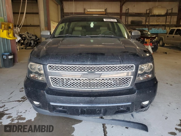 2008 Chevrolet Suburban LTZ with VIN 3GNFK16378G208290, listed as a Copart auction lot 60696725 with 203,426 mi miles and Salvage title. Bid and sale history available at DreamBid. Image 5.