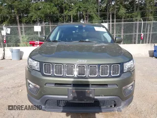 2018 Jeep Compass Latitude z VIN 3C4NJDBB7JT261252, wystawiony jako IAAI lot #42706225 z przebiegiem 56 303 mil mil oraz . Historia ofert i sprzedaży dostępna na DreamBid. Obrazek 12.
