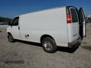 2007 GMC Savana Cargo Van with VIN 1GTGG25V271153977, listed as a Copart auction lot 87487724 with 266,745 mi miles and Non Repairable. Bid and sale history available at carsss.com. Image 2.