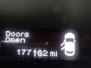 2014 Dodge Dart SXT with VIN 1C3CDFBB2ED667871, listed as a IAAI auction lot 41882369 with 177,162 mi miles. Bid and sale history available at carsss.com. Image 16.