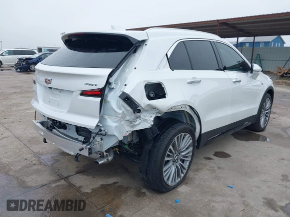 2024 Cadillac XT4 FWD Premium Luxury с VIN 1GYFZCR42RF234829, выставлен на аукционе IAAI как лот 42145964 с пробегом 12 381 миль миль и . История ставок и продаж доступна на DreamBid. Изображение 4.