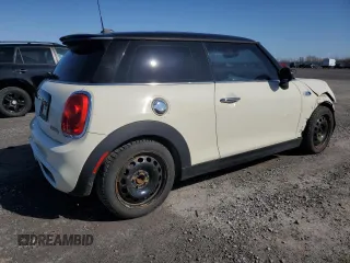 2015 MINI Hardtop S z VIN WMWXP7C51F2A59274, wystawiony jako Copart lot #54312025 z przebiegiem 191 765 mil mil oraz Czysty tytuł • Clean title. Historia ofert i sprzedaży dostępna na DreamBid. Obrazek 3.