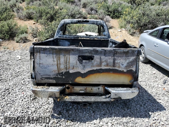 2005 Chevrolet Colorado LS Z71 z VIN 1GCDT196958230165, wystawiony jako Copart lot #54505655 z przebiegiem Nie podano mil oraz Nie do naprawy • Non repairable. Historia ofert i sprzedaży dostępna na DreamBid. Obrazek 6.