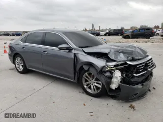 2020 Volkswagen Passat 2.0T SE with VIN 1VWSA7A31LC016585, listed as a Copart auction lot 40564023 with 89,742 mi miles. Bid and sale history available at carsss.com. Image 4.