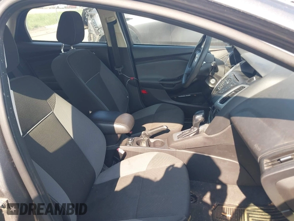 2012 Ford Focus SE z VIN 1FAHP3K21CL347716, wystawiony jako IAAI lot #42415555 z przebiegiem 182 693 mil mil oraz . Historia ofert i sprzedaży dostępna na DreamBid. Obrazek 5.