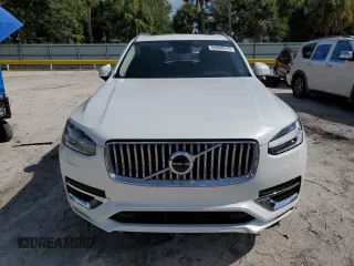 2023 Volvo XC90 Plus with VIN YV4062PN5P1978068, listed as a Copart auction lot 60688515 with 24,148 mi miles and Salvage title. Bid and sale history available at DreamBid. Image 5.