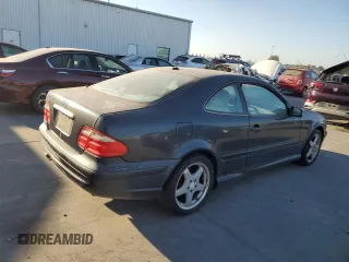 2002 Mercedes-Benz CLK 320/430 with VIN WDBLJ70G32T111304, listed as a Copart auction lot 73843804 with 141,980 mi miles and Salvage Title. Bid and sale history available at DreamBid. Image 3.