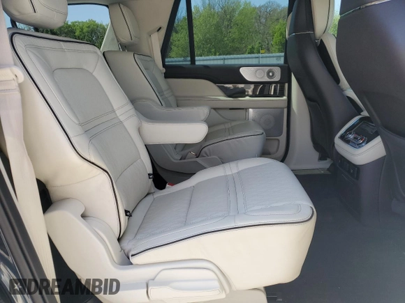 2021 Lincoln Navigator Black Label z VIN 5LMJJ3TT9MEL16717, wystawiony jako Copart lot #51939315 z przebiegiem 56 137 mil mil oraz Szkoda całkowita • Salvage title. Historia ofert i sprzedaży dostępna na DreamBid. Obrazek 12.