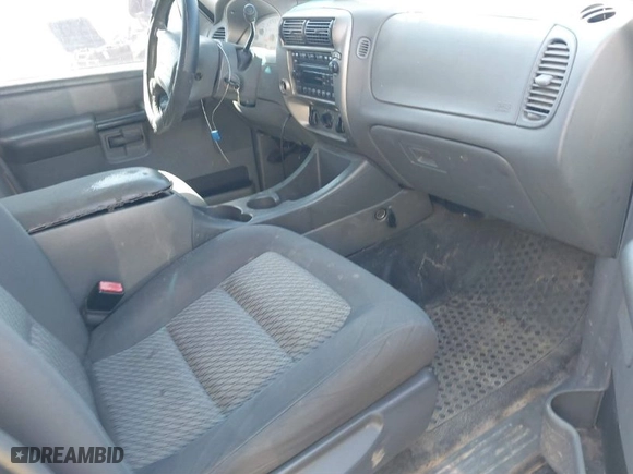 2005 Ford Explorer Sport Trac XLS with VIN 1FMZU67K95UB40078, listed as a IAAI auction lot 41755270 with 324,849 mi miles. Bid and sale history available at carsss.com. Image 5.
