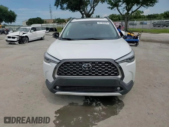 2023 Toyota Corolla Cross XLE z VIN 7MUDAAAG7PV051492, wystawiony jako Copart lot #61185635 z przebiegiem 79 364 mil mil oraz Nie do naprawy • Non repairable. Historia ofert i sprzedaży dostępna na DreamBid. Obrazek 14.
