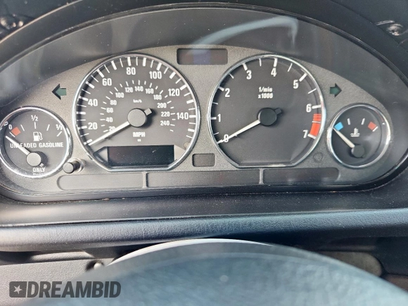 2000 BMW Z3 2.8 with VIN 4USCH3342YLF41905, listed as a Copart auction lot 60073085 with Not provided miles and Salvage title. Bid and sale history available at DreamBid. Image 9.