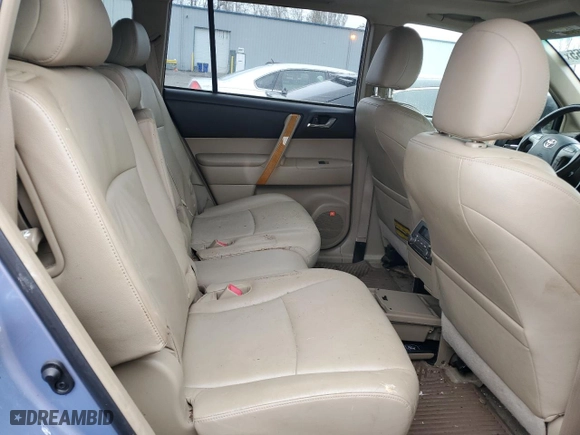 2009 Toyota Highlander Hybrid Limited with VIN JTEEW44A392032727, listed as a Copart auction lot 49737865 with 199,716 mi miles and Clean Title. Bid and sale history available at carsss.com. Image 10.
