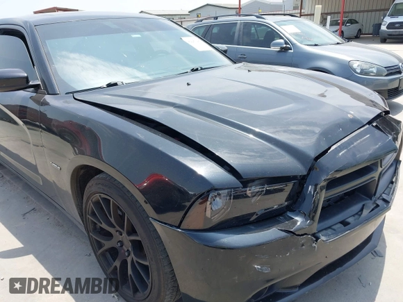2014 Dodge Charger RT z VIN 2C3CDXCT4EH337763, wystawiony jako IAAI lot #42281217 z przebiegiem 121 653 mil mil oraz . Historia ofert i sprzedaży dostępna na DreamBid. Obrazek 17.