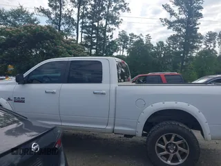 2018 Ram 2500 Big Horn with VIN 3C6UR5DL4JG277571, listed as a IAAI auction lot 42481509 with 154,742 mi miles and . Bid and sale history available at DreamBid. Image 14.