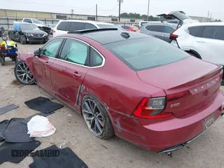 2018 Volvo S90 Momentum z VIN LVY982MK6JP034663, wystawiony jako IAAI lot #41555753 z przebiegiem 112 258 mil mil oraz . Historia ofert i sprzedaży dostępna na DreamBid. Obrazek 3.