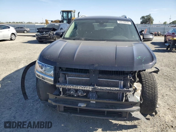 2018 Volkswagen Atlas SEL z VIN 1V2MR2CA5JC556584, wystawiony jako Copart lot #54410255 z przebiegiem 111 580 mil mil oraz Szkoda całkowita • Salvage title. Historia ofert i sprzedaży dostępna na DreamBid. Obrazek 5.